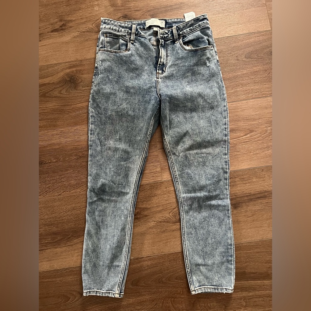 Abercrombie & Fitch Women's CurveLove Washed Gray Skinny Jeans